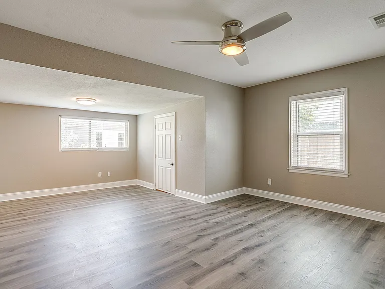 3221 McCart Ave — Photo 12