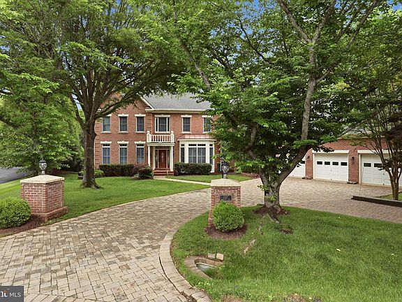 3rd image of 1127 Marlene Ln