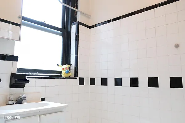 Rented by Citi Habitats | media 28