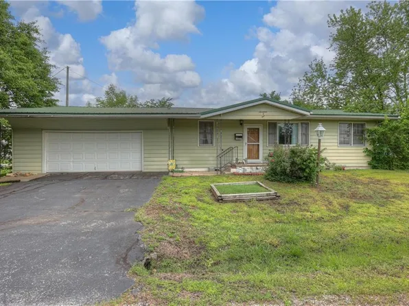 1701 E 13th St, Galena, KS 66739