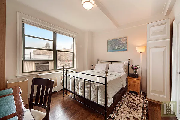 Rented by Halstead Real Estate | media 7