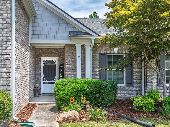 4th image of 3225 Moss Ct