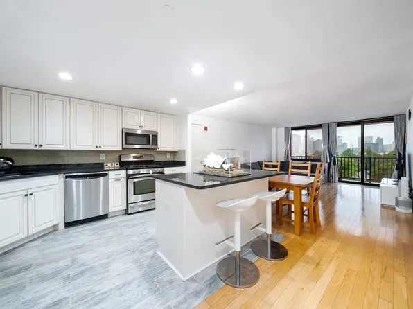700 Grove St APT 7J, Jersey City, NJ 07310