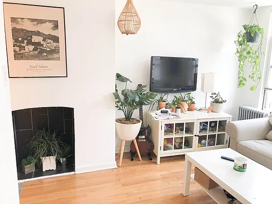 Rented by Ulas Real Estates Inc | media 10