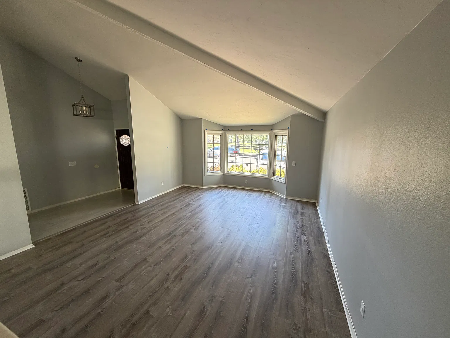 4 bed, 2713 sqft, $6,000 — Photo 3