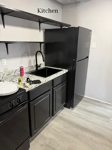 417 W Market St Photo 1