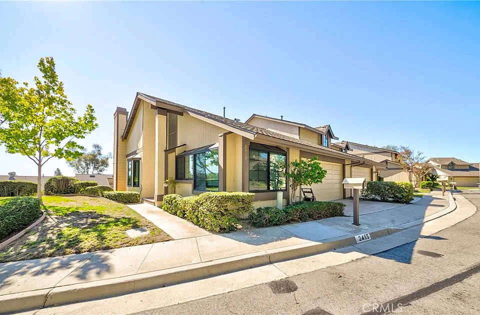 2415 Applewood Cir
