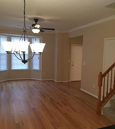 3rd image of 405 Leontyne Pl