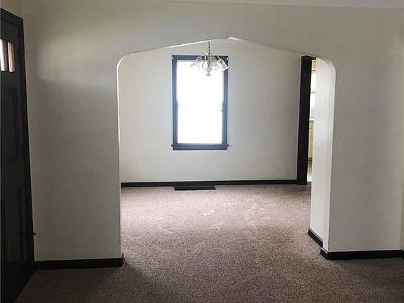 2nd image of 908 S Wheeling St