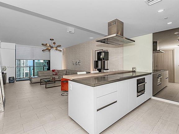 2nd image of 1000 SE Brickell Plz #2303