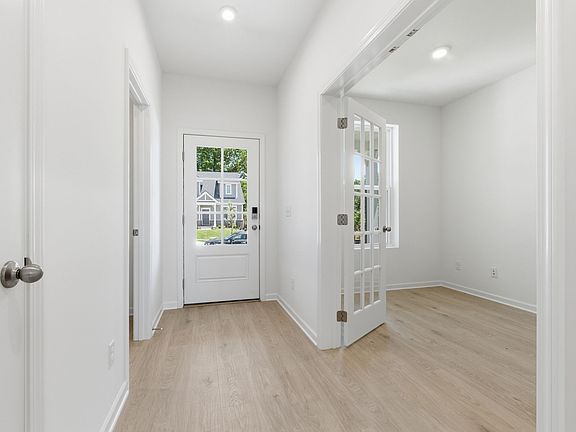 4th image of 2295 Wallace Way