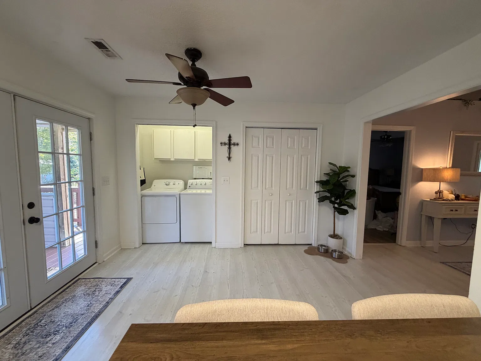 3 bed, 1276 sqft, $2,100 — Photo 4