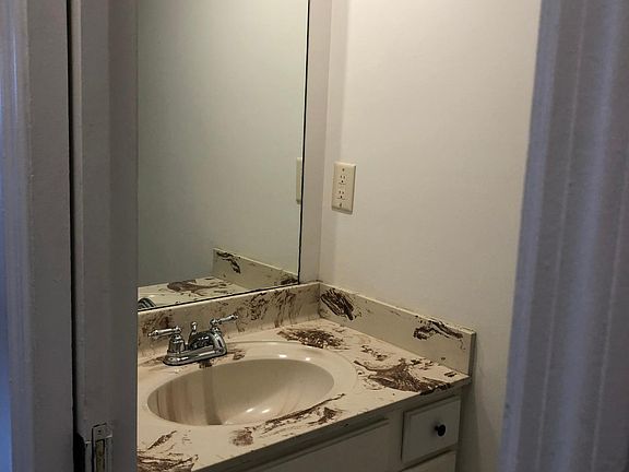 5th image of 3383 Cranston Dr