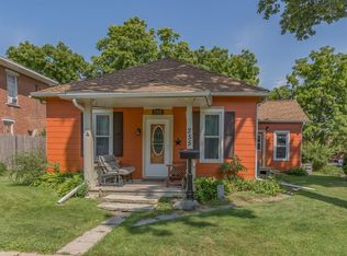 255 11th St, Marion, IA 52302