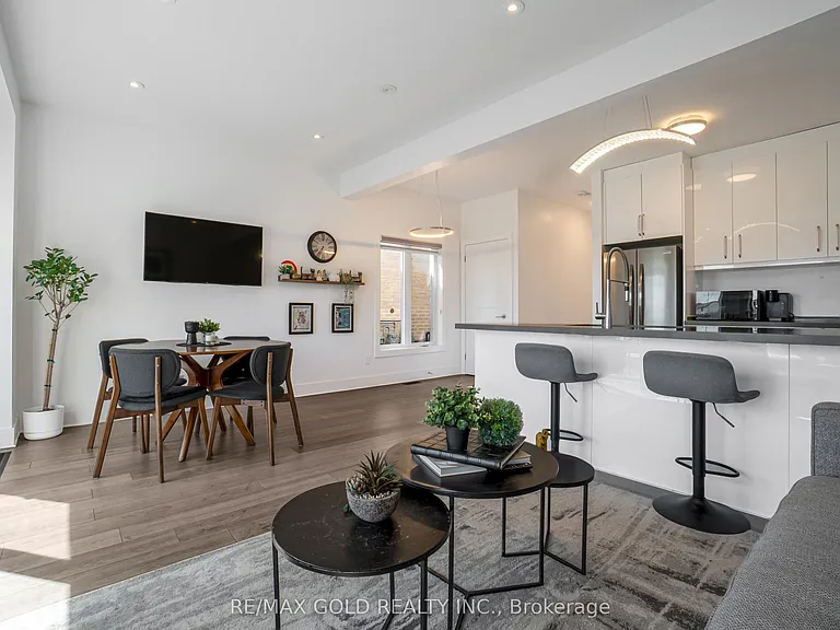 2621 Holbrook Dr #8 — Photo 11