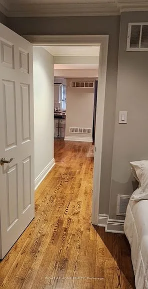 1186 Royal York Rd #2 — Photo 13