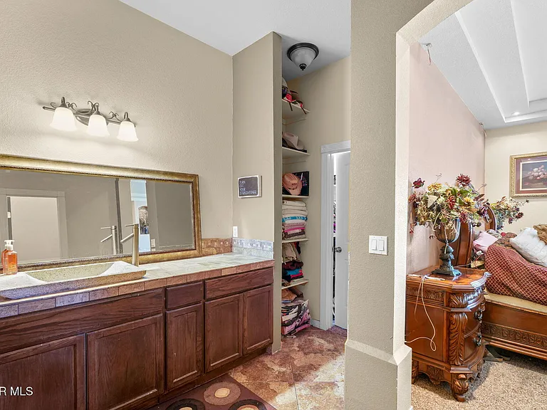 248 S Moon Rd — Photo 34