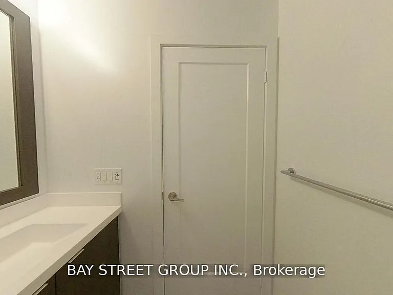 9 Mabelle Ave #2915 — Photo 11