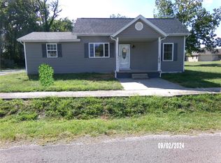 639 Sparta St, Saint Libory, IL 62282