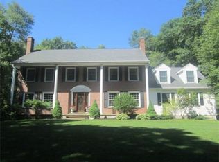 44 Heritage Dr, Walpole, MA 02081