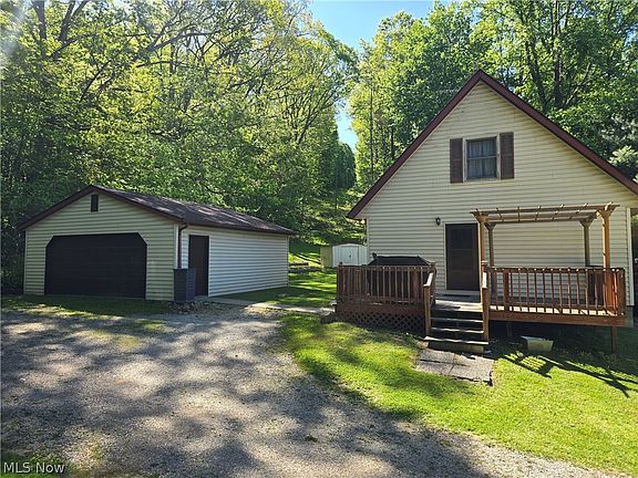 4th image of 10660 Black Run Rd