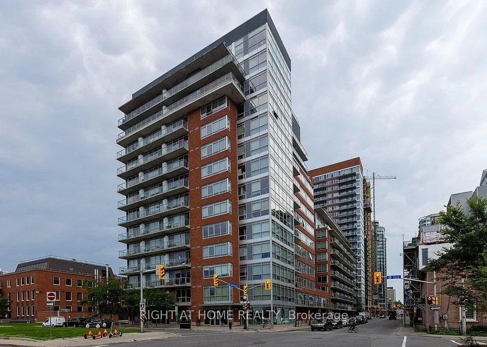 180 York St #808