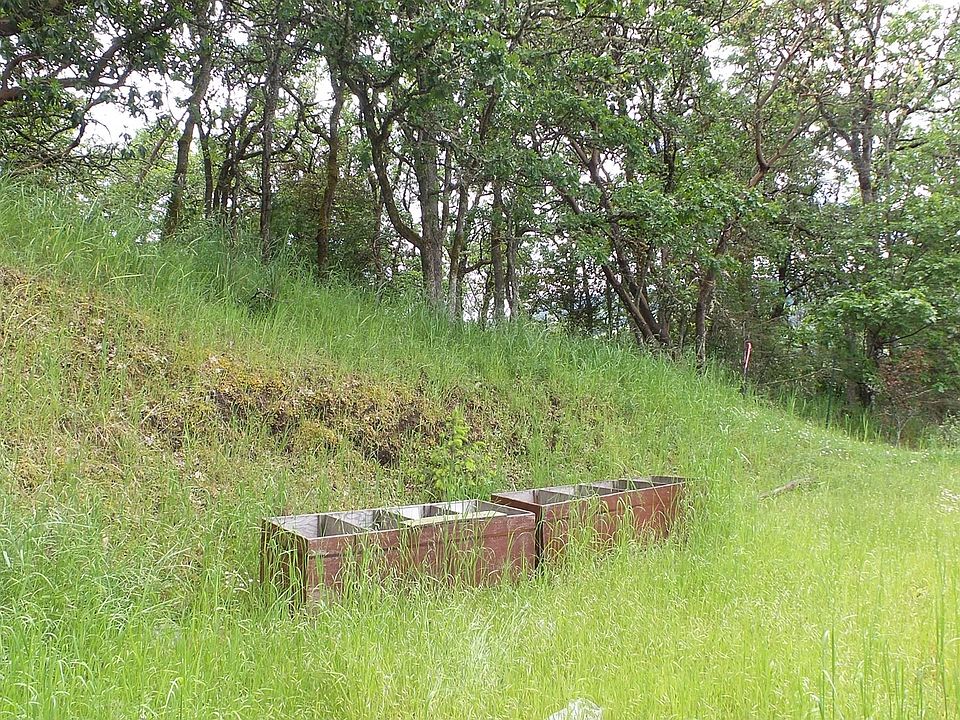 2nd image of 1295 SE Strong Ave