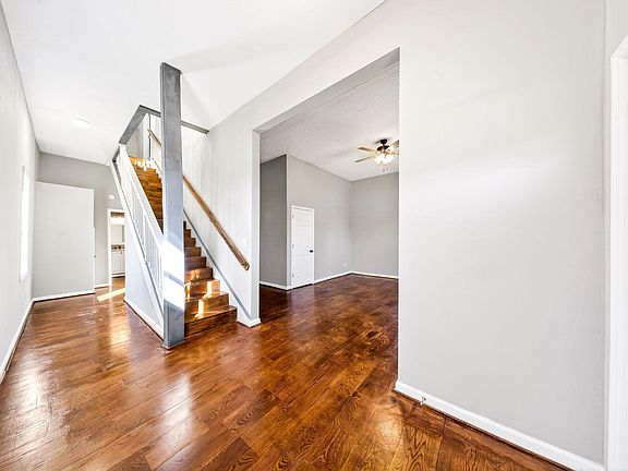 5th image of 309 N Wilson Ave