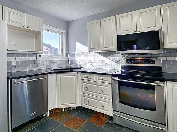 5th image of 136 N Chaparral Ridge Cir SE