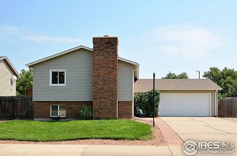 1st image of 907 Woodbine Dr