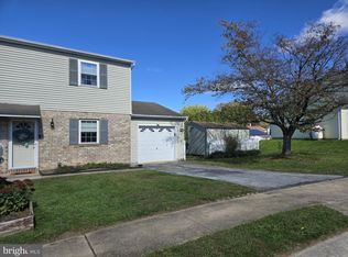 17 Dogwood Ln, Cleona, PA 17042