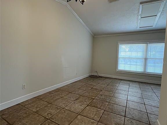 5th image of 3222 Hammersmith Rd