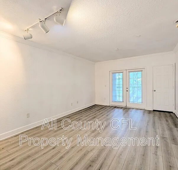 304 E South St #3027 — Photo 6