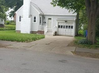 57 Freeman St #57, Auburndale, MA 02466