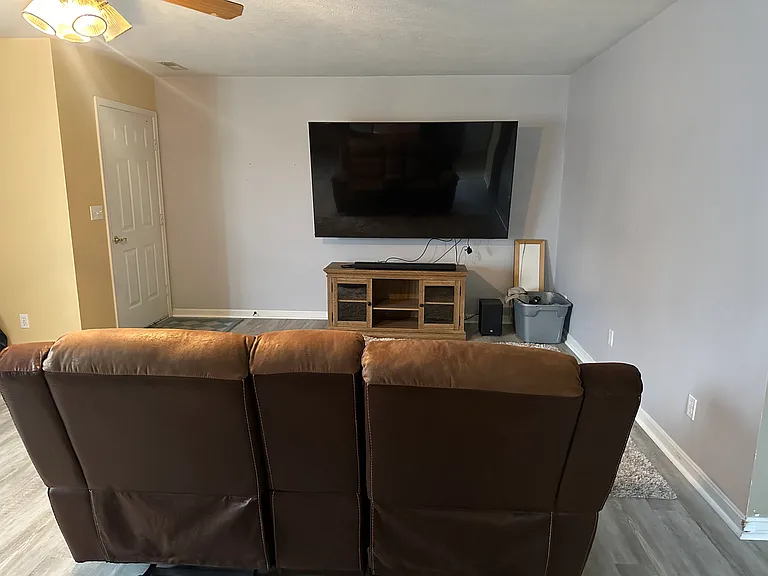 3722 Kendall Ct — Photo 8