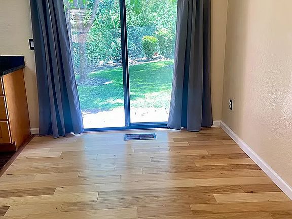 4th image of 2214 Renwick Ln #2214
