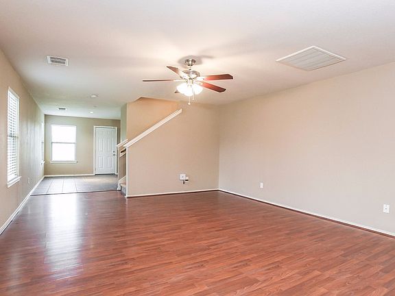 5th image of 16503 Hollygate Ln