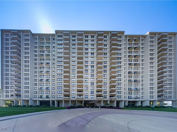 1 Bratenahl Pl APT 901, Bratenahl, OH 44108