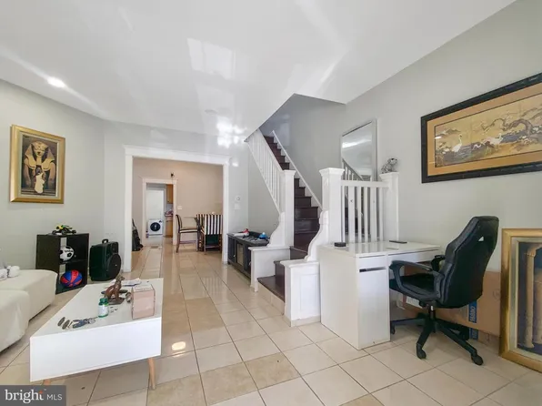 229 E Rockland St, Philadelphia, PA 19120