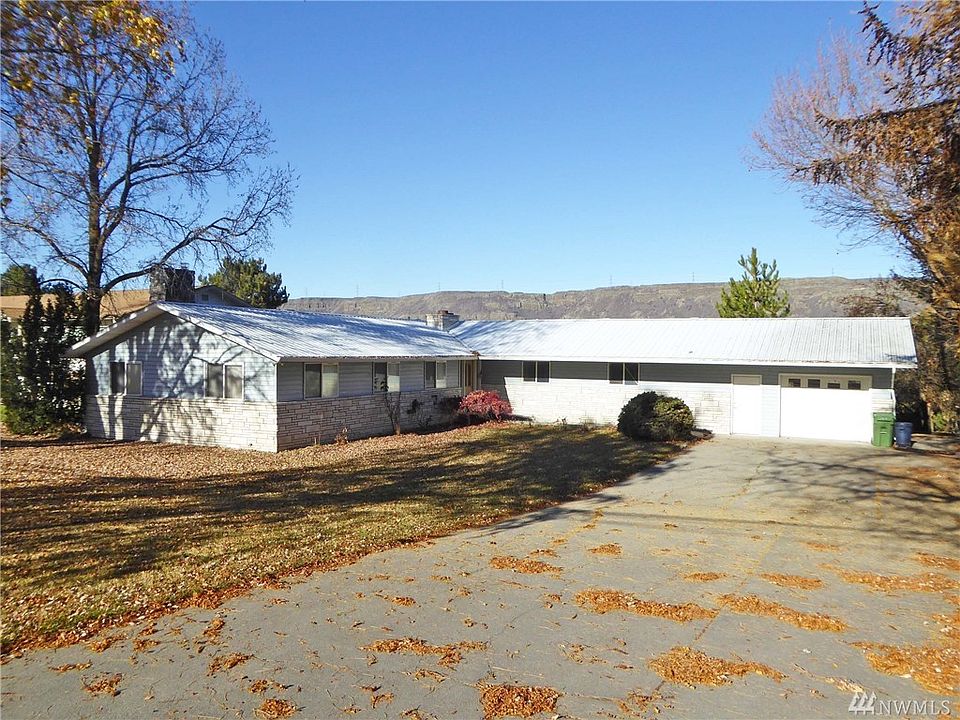 1st image of 106 Sandy Ln