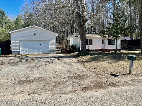 6858 Manistee St, Frederic, MI 49733