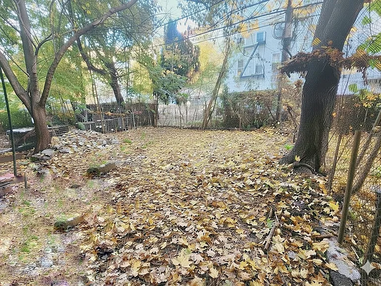 848 Hart St #2A — Photo 15