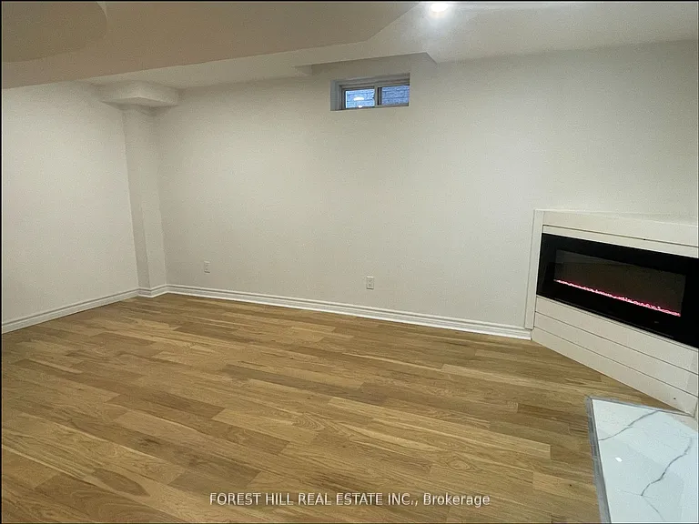 52 Adventure Cres #BASEMENT — Photo 9