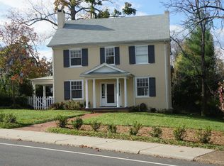 807 Rugby Rd, Charlottesville, VA 22903