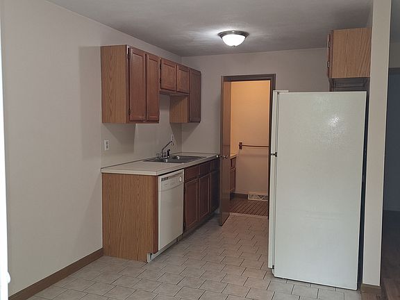 4th image of 34 Manchester St APT C