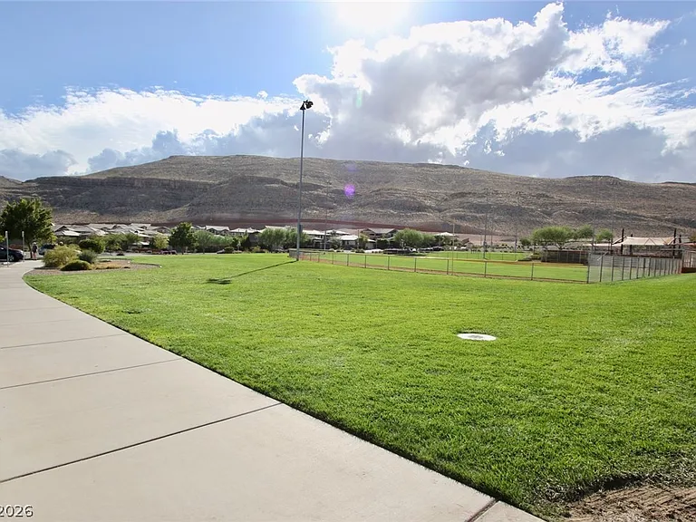 10609 Country Knoll Way — Photo 34