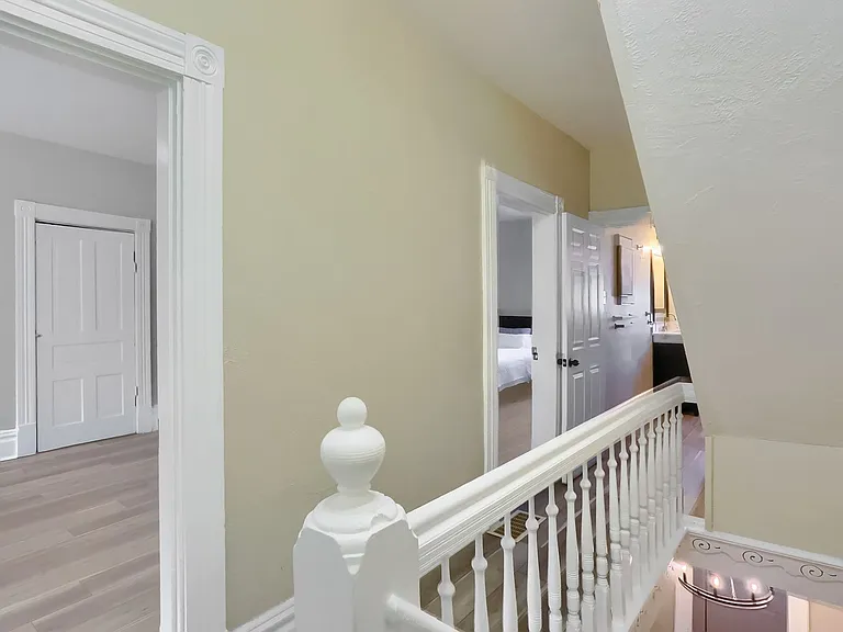 513 Grace St — Photo 25