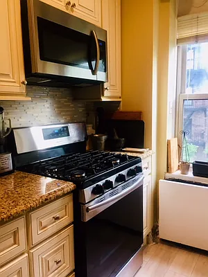 Rented by Moving Forward Real Estate NYC | media 51