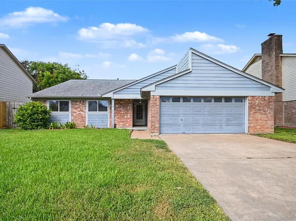 15330 Bratten Ln, Webster, TX 77598