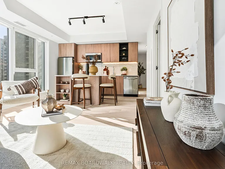 391 Slater St #904 — Photo 3